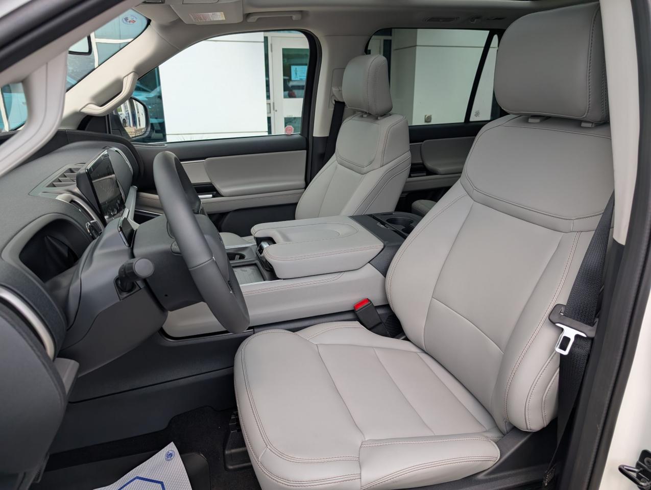 2025 Ford Expedition ACTIVE MAX Photo5