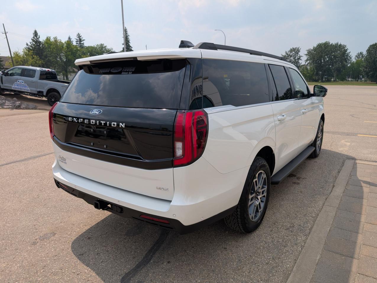 2025 Ford Expedition ACTIVE MAX Photo5