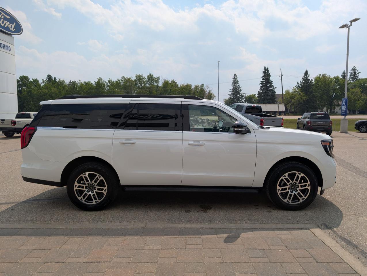 2025 Ford Expedition ACTIVE MAX Photo4
