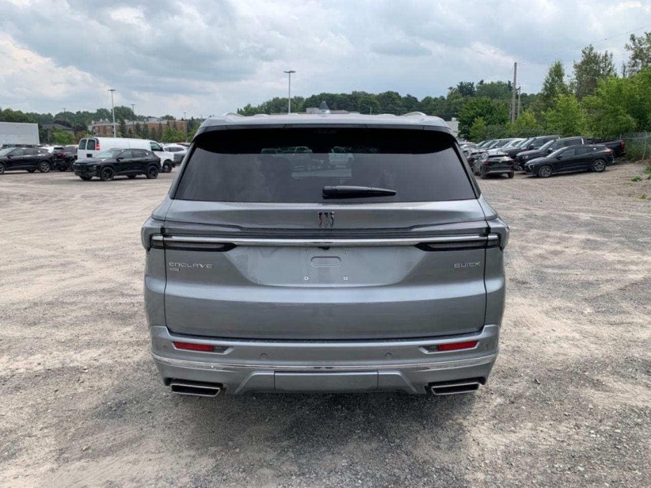 2025 Buick Enclave Avenir  - Leather Seats Photo3