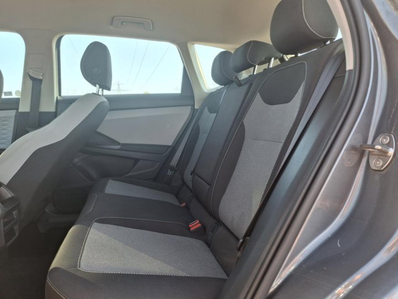 2022 Volkswagen Taos Trendline AWD | Heated Seats | CarPlay + Android | Rear Camera | and More ! Photo