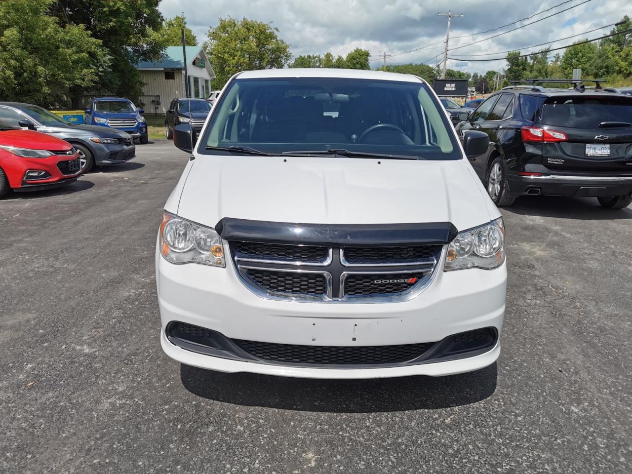 2016 Dodge Grand Caravan SE - Photo #2