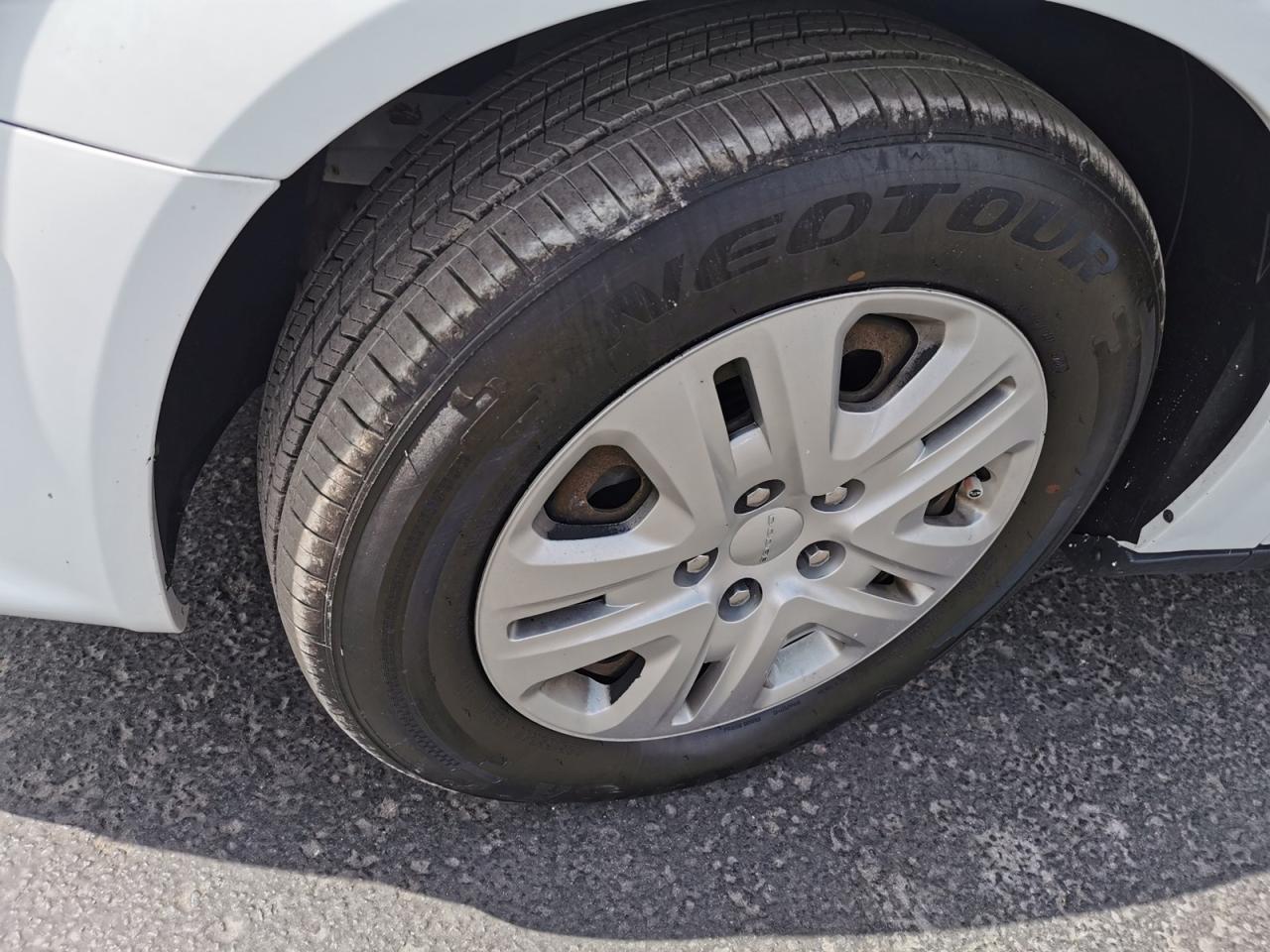 2016 Dodge Grand Caravan SE - Photo #9