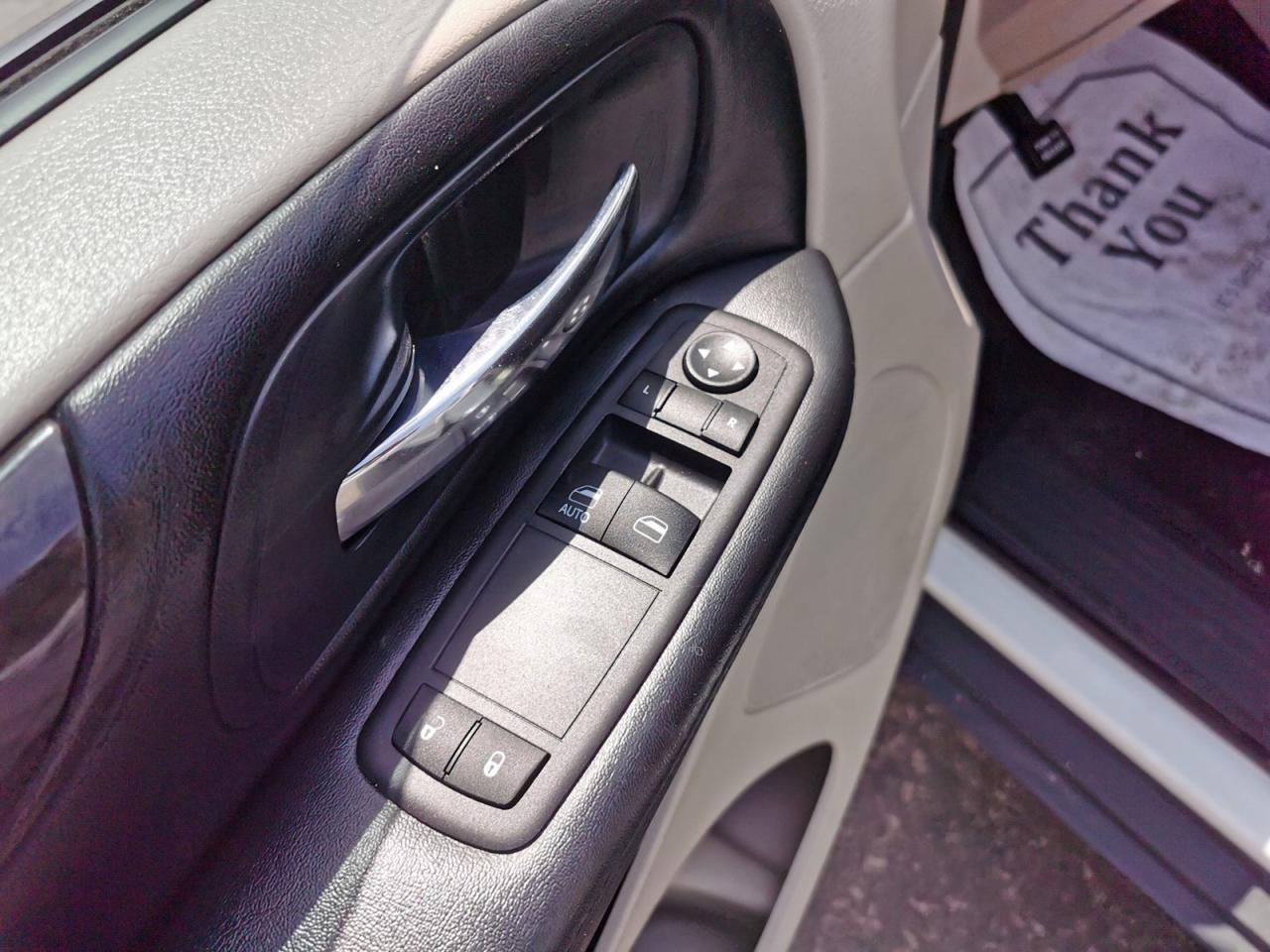 2016 Dodge Grand Caravan SE - Photo #11