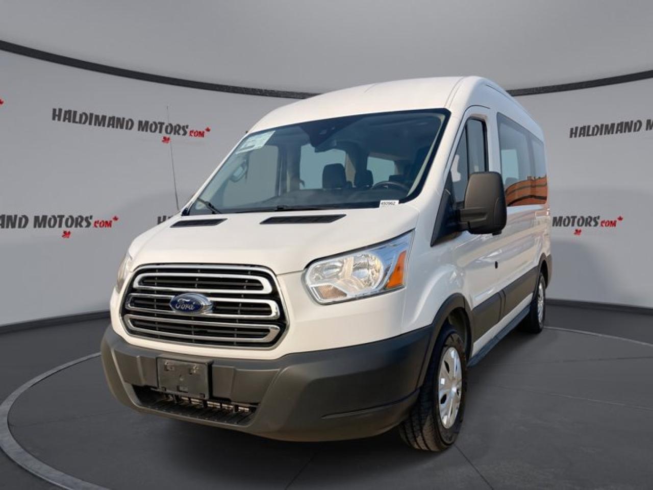Used 2018 Ford Transit Passenger Wagon XLT for sale in Cayuga, ON