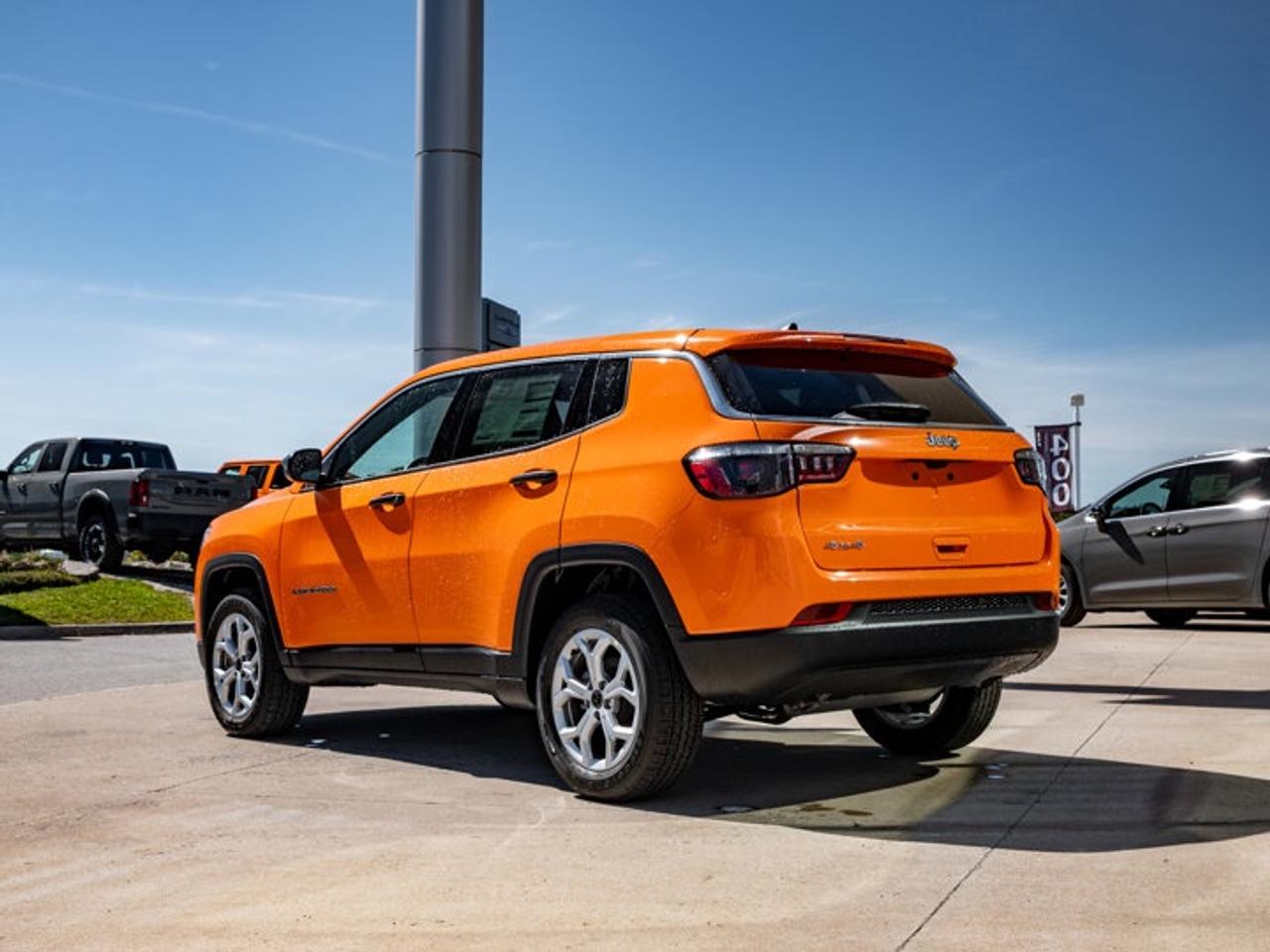 2026 Jeep Compass Sport Photo