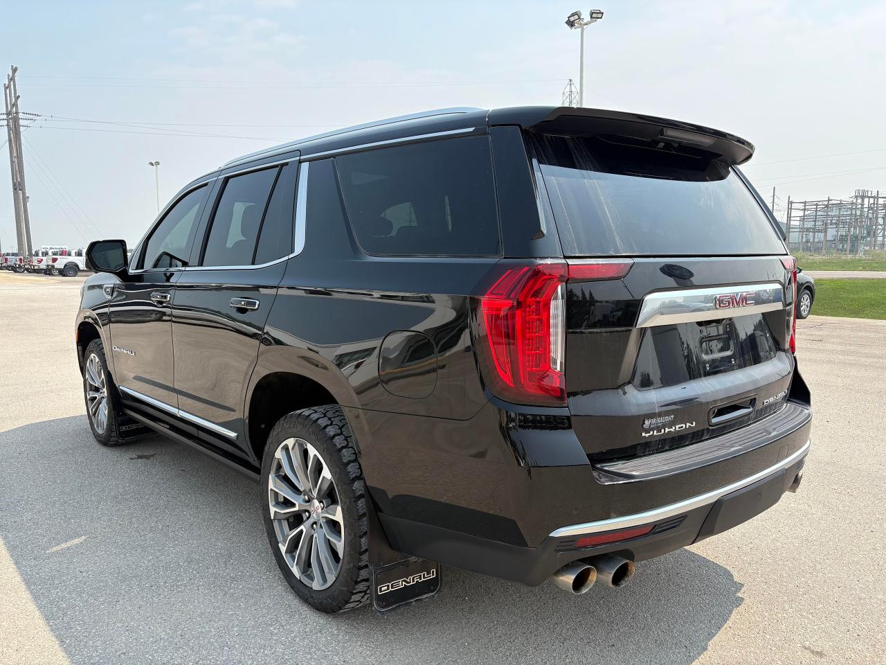 2021 GMC Yukon Denali Premium Photo5