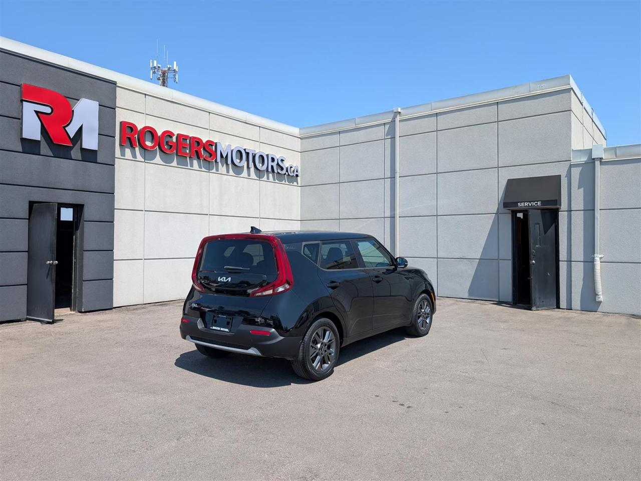 2022 Kia Soul EX - SUNROOF - HTD SEATS - REV CAM
