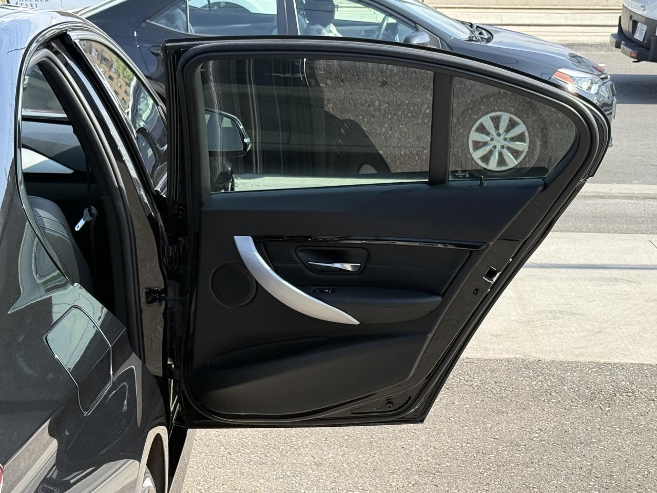 2017 BMW 3 Series 330i //M SPORT | SUNROOF | LOADED - Photo #30
