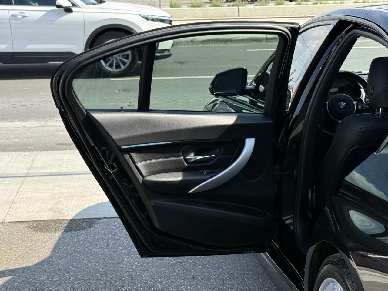 2017 BMW 3 Series 330i //M SPORT | SUNROOF | LOADED - Photo #34
