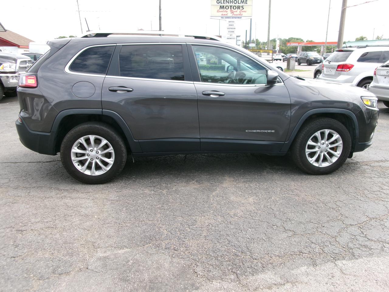 Used 2019 Jeep Cherokee Latitude  4x4 for sale in Fonthill, ON