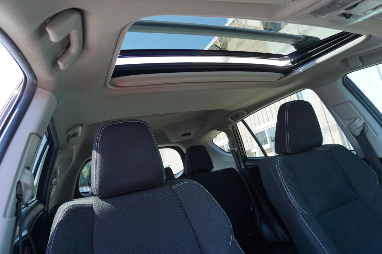 2017 Toyota RAV4 XLE CERTIFIED *2nd WINTER* CAMERA SUNROOF HEATED BLUETOOTH ALLOYS LANE DEPARTURE B.SPOT - Photo #18