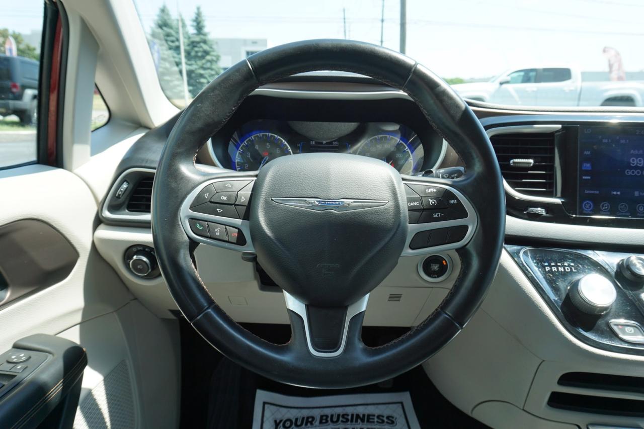 2017 Chrysler Pacifica V6 TOURING-L *7 SEATS* CERTIFIED NAV CAMERA BLUETOOTH LEATHER HEATED CRUISE ALLOYS - Photo #10