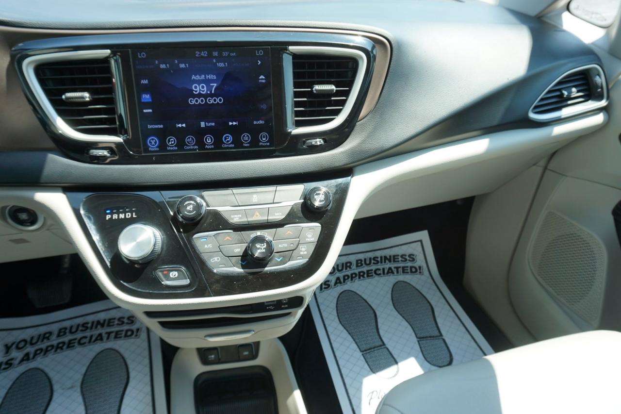 2017 Chrysler Pacifica V6 TOURING-L *7 SEATS* CERTIFIED NAV CAMERA BLUETOOTH LEATHER HEATED CRUISE ALLOYS - Photo #11