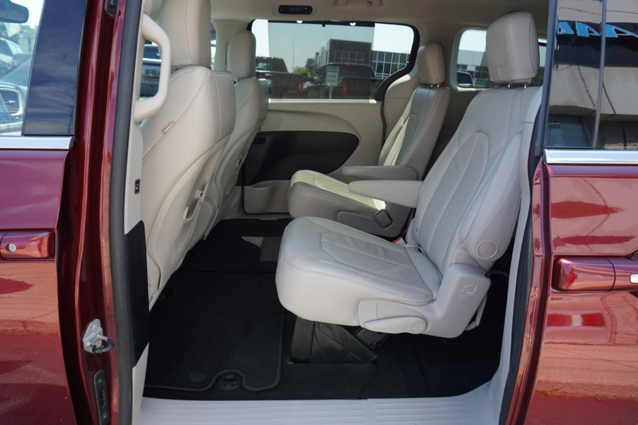 2017 Chrysler Pacifica V6 TOURING-L *7 SEATS* CERTIFIED NAV CAMERA BLUETOOTH LEATHER HEATED CRUISE ALLOYS - Photo #16