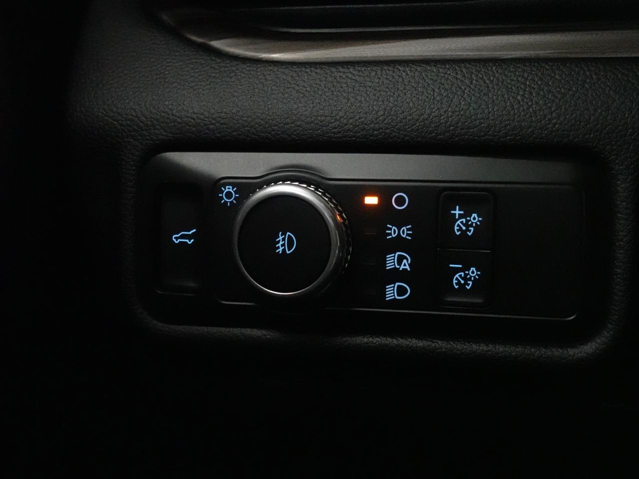 2022 Ford Explorer LIMITED | 4WD | Nav | Leather | Panoroof | CarPlay