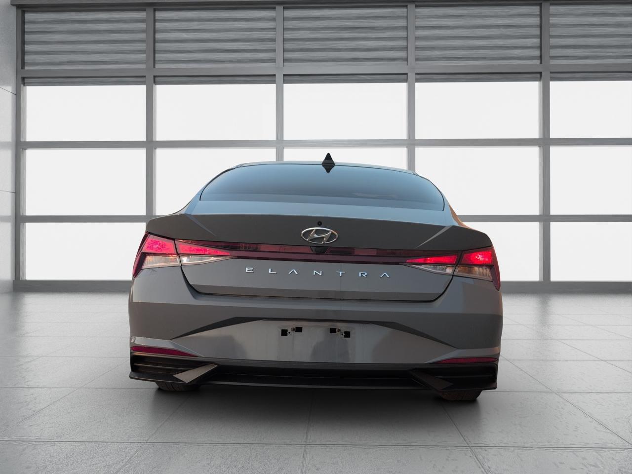 2022 Hyundai Elantra Preferred - Photo #5