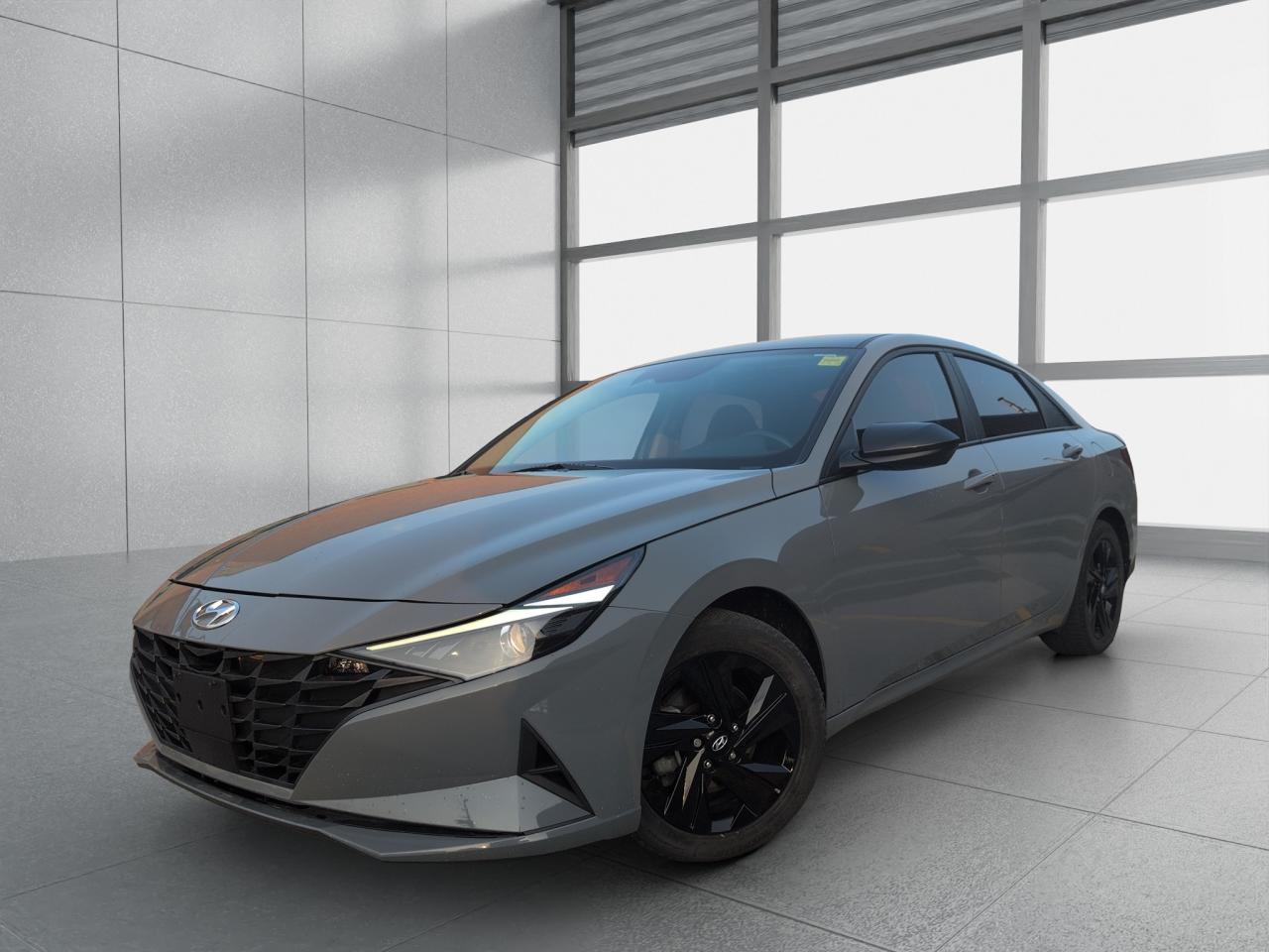 2022 Hyundai Elantra Preferred - Photo #2
