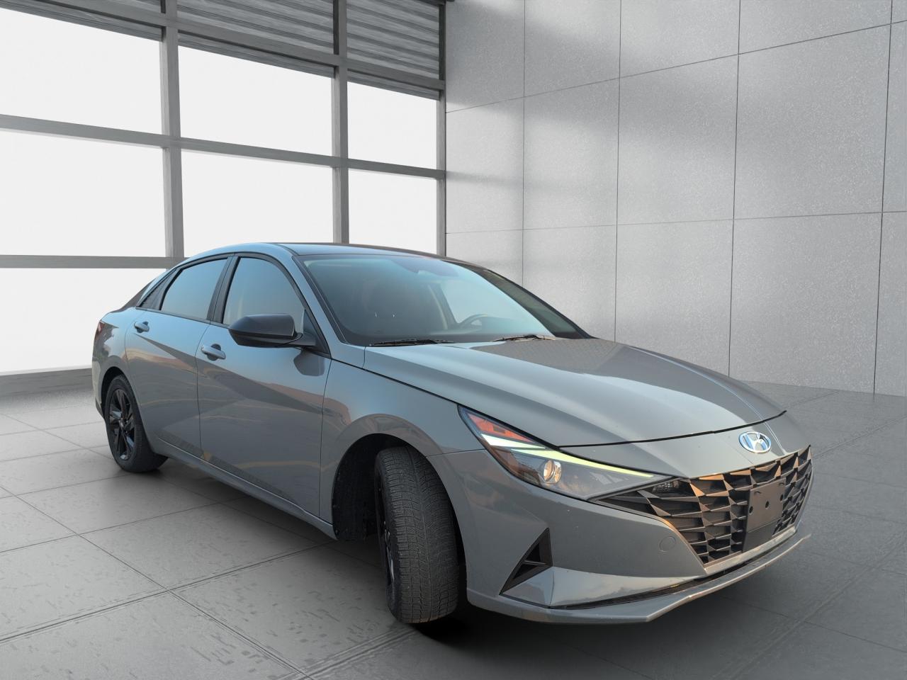 Used 2022 Hyundai Elantra Preferred for sale in Mississauga, ON