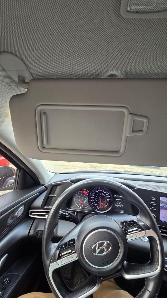 2022 Hyundai Elantra Preferred - Photo #24