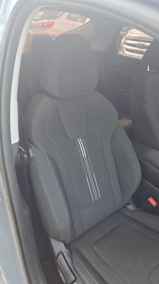 2022 Hyundai Elantra Preferred - Photo #18