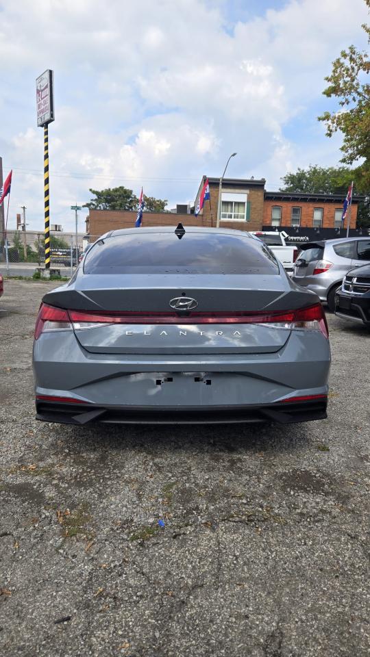 2022 Hyundai Elantra Preferred - Photo #4
