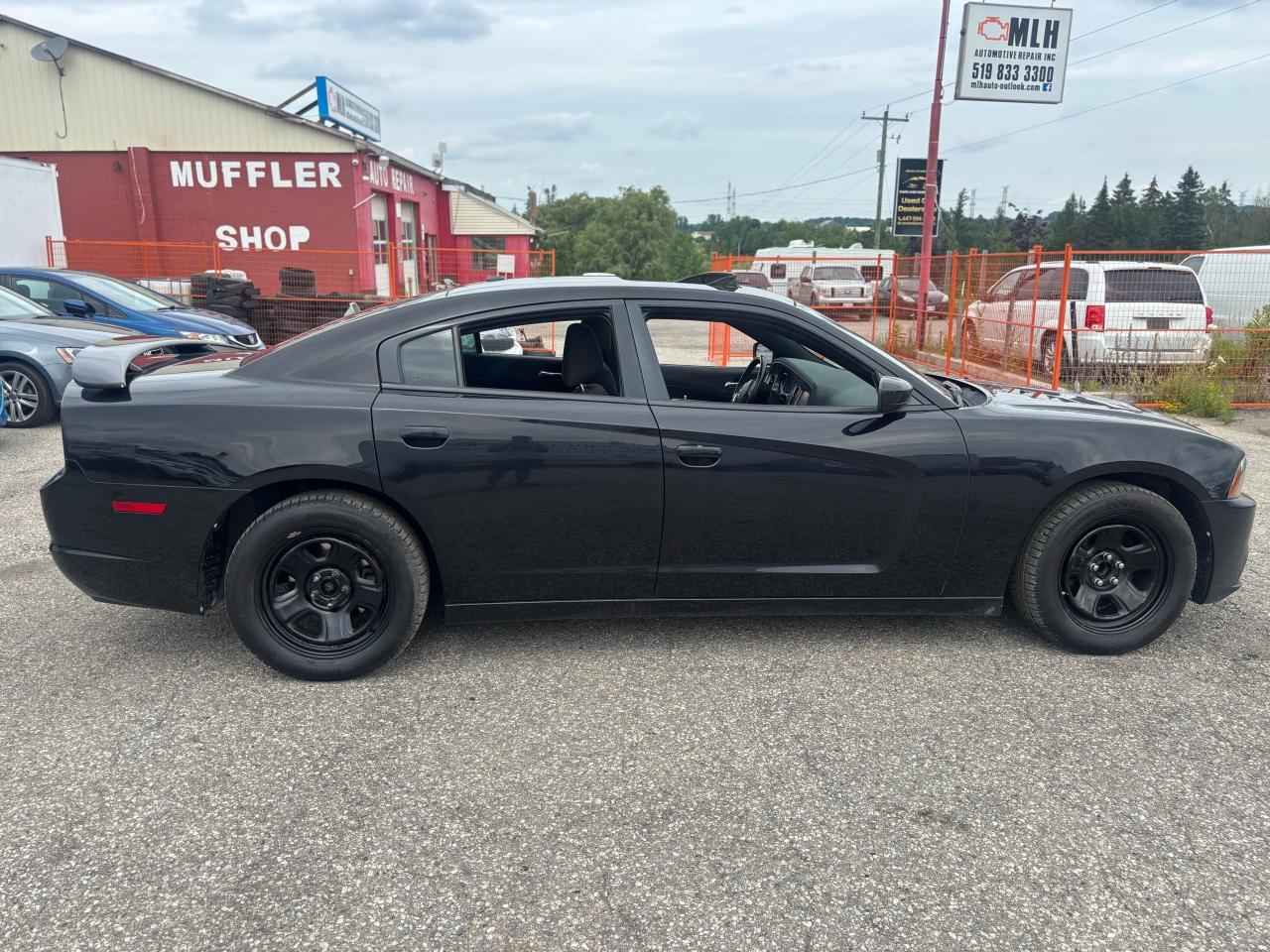 2014 Dodge Charger SXT Photo4