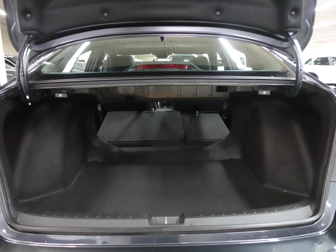 2024 Honda Civic SPORT | Sunroof | LaneWatch | ACC | CarPlay Photo