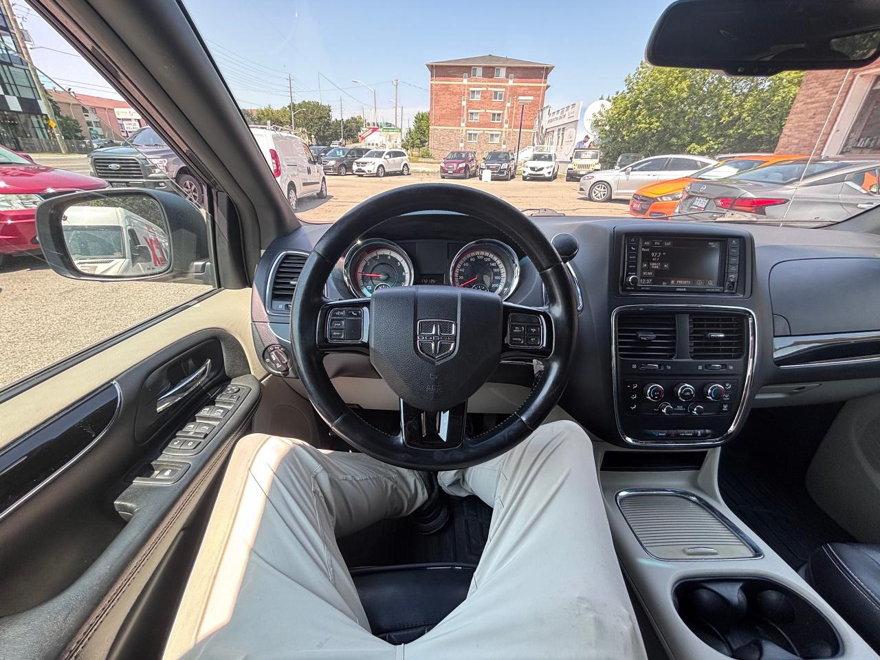 2016 Dodge Grand Caravan SXT LOADED EXTRA CLEAN! - Photo #20