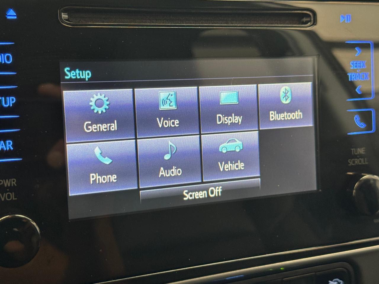2017 Toyota Corolla SE+Adaptive Cruise+New Tires+Heated Steering - Photo #29