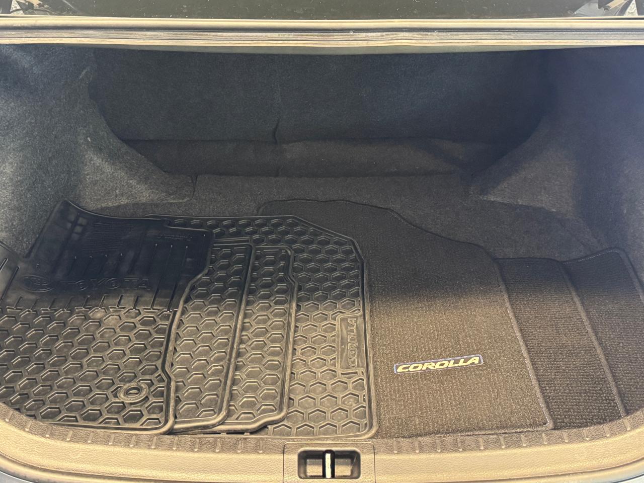 2017 Toyota Corolla SE+Adaptive Cruise+New Tires+Heated Steering - Photo #27