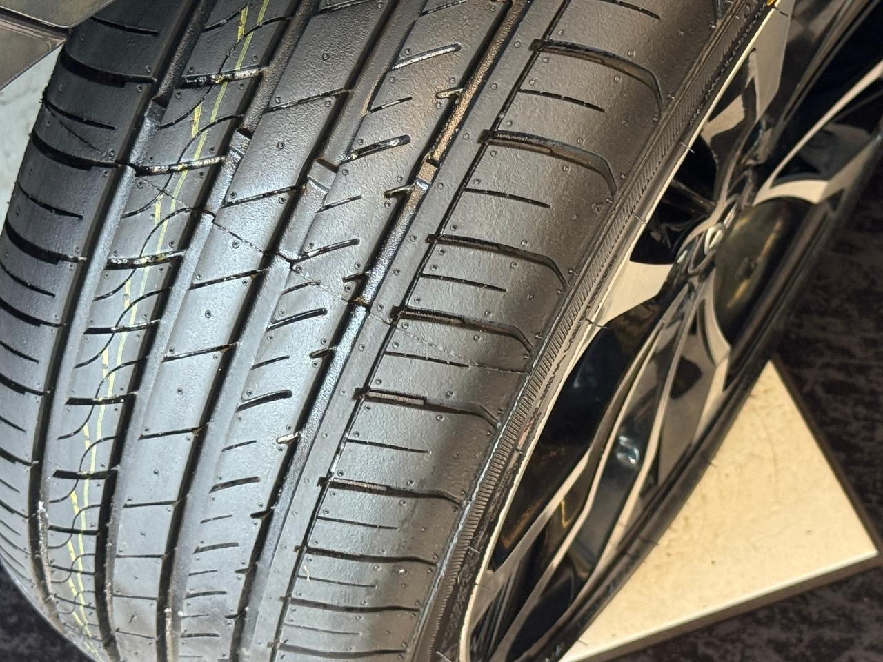 2017 Toyota Corolla SE+Adaptive Cruise+New Tires+Heated Steering - Photo #5