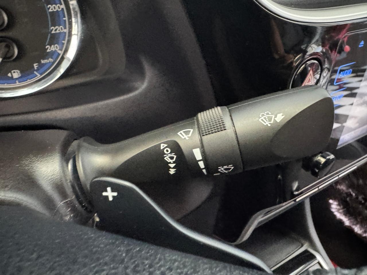 2017 Toyota Corolla SE+Adaptive Cruise+New Tires+Heated Steering - Photo #42