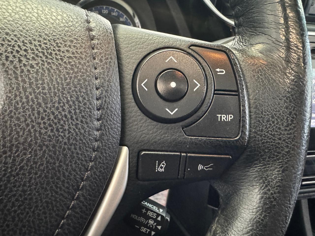 2017 Toyota Corolla SE+Adaptive Cruise+New Tires+Heated Steering - Photo #40