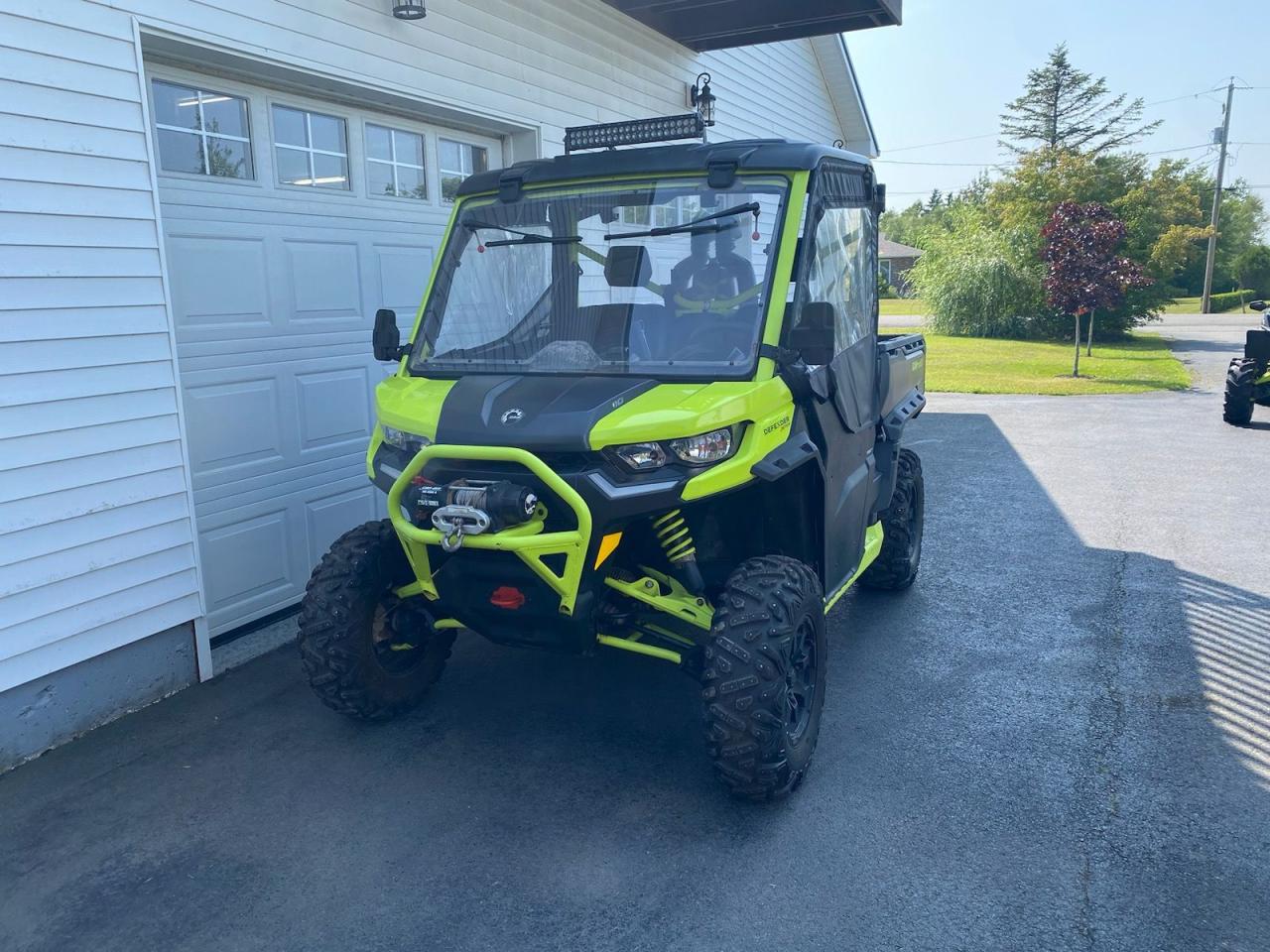 2021 Can-Am Defender HD10 XMR  - Photo #3