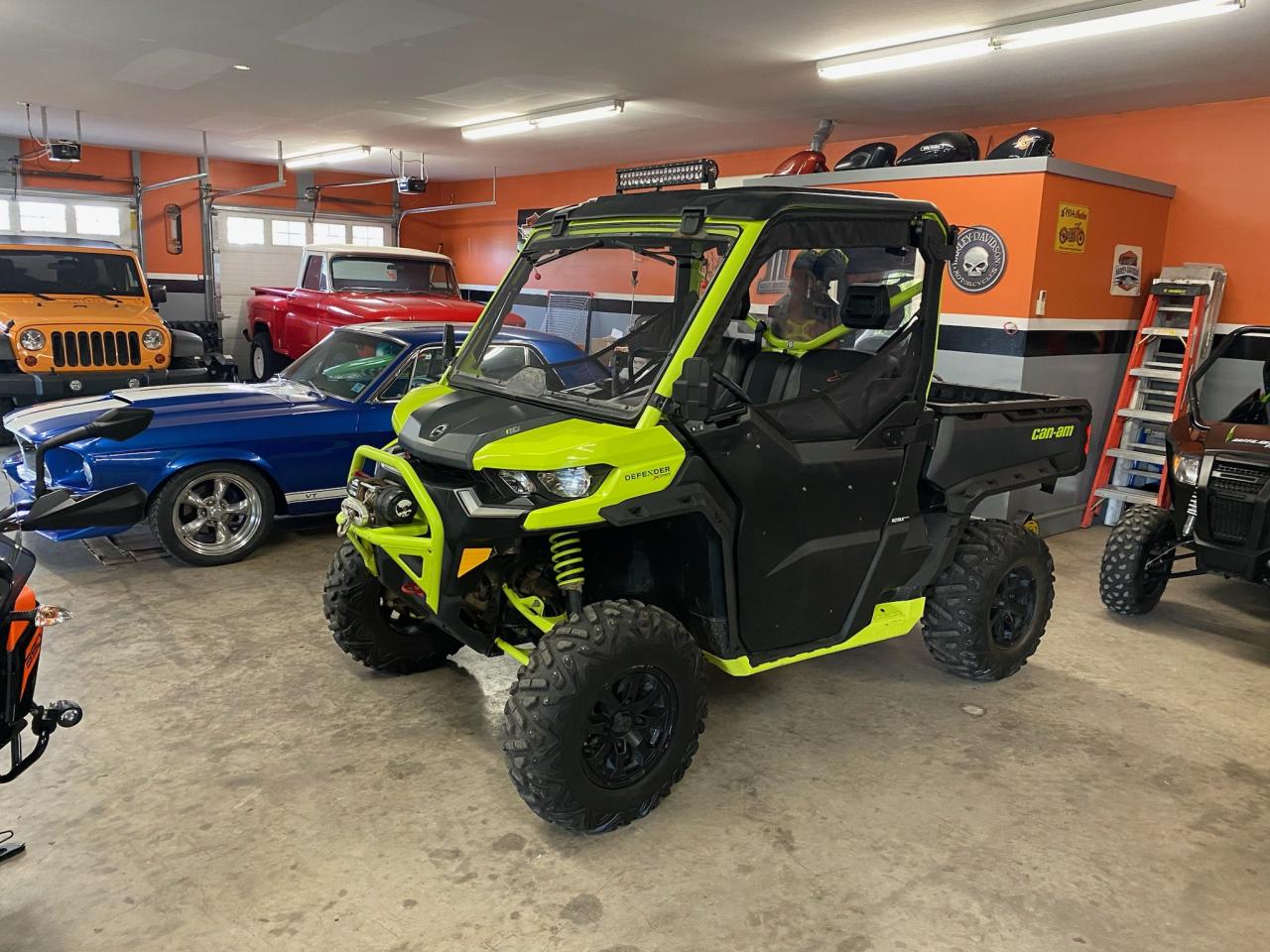 2021 Can-Am Defender HD10 XMR  - Photo #15