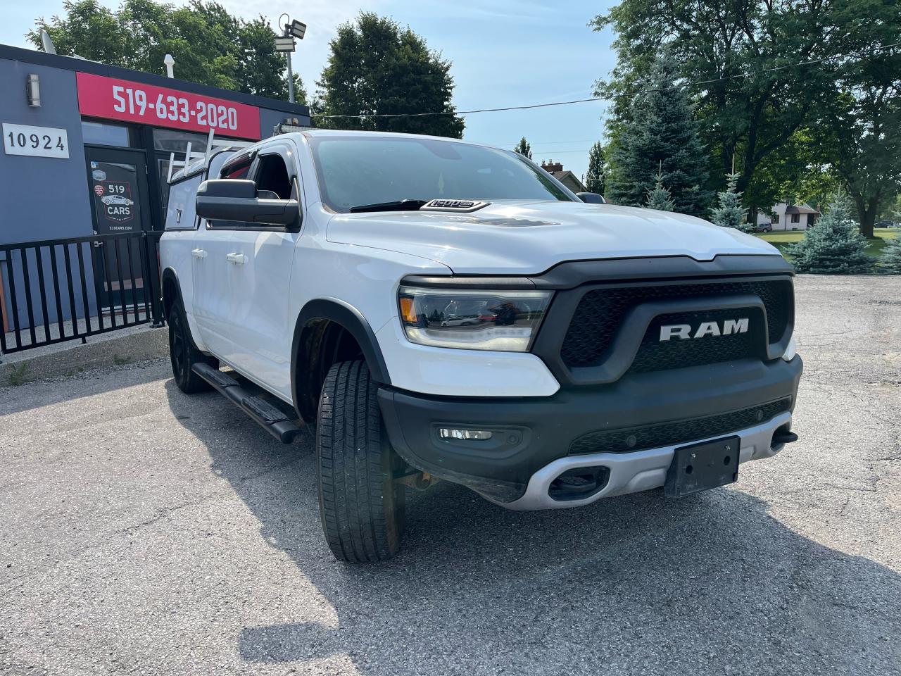 2019 RAM 1500 Rebel | PANO ROOF | NAVI | LEATHER SEATS - Photo #7