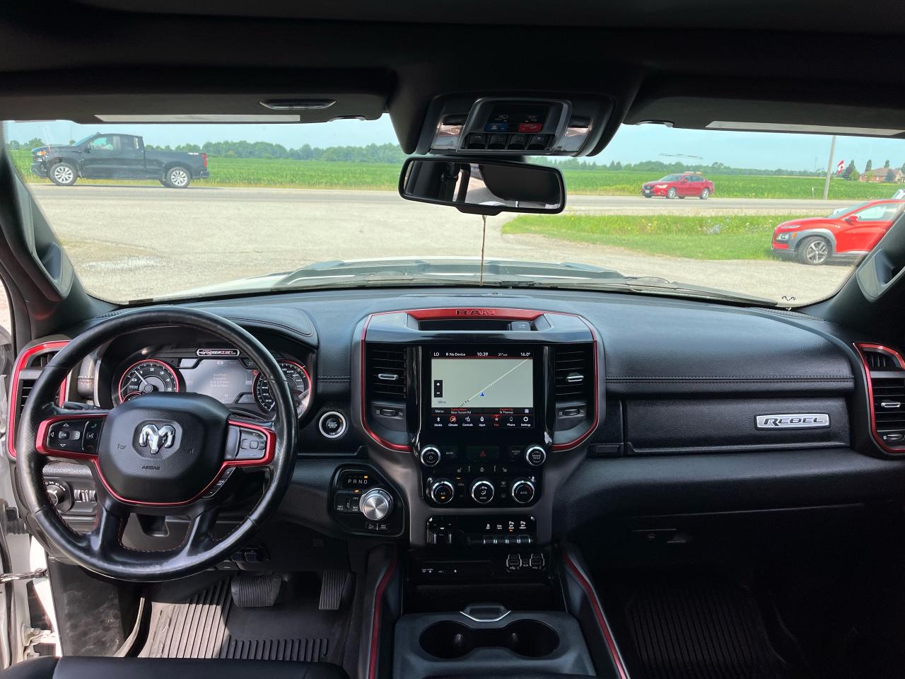 2019 RAM 1500 Rebel | PANO ROOF | NAVI | LEATHER SEATS - Photo #11