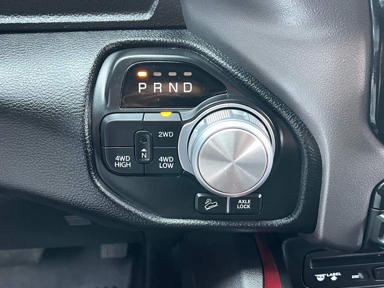 2019 RAM 1500 Rebel | PANO ROOF | NAVI | LEATHER SEATS - Photo #15