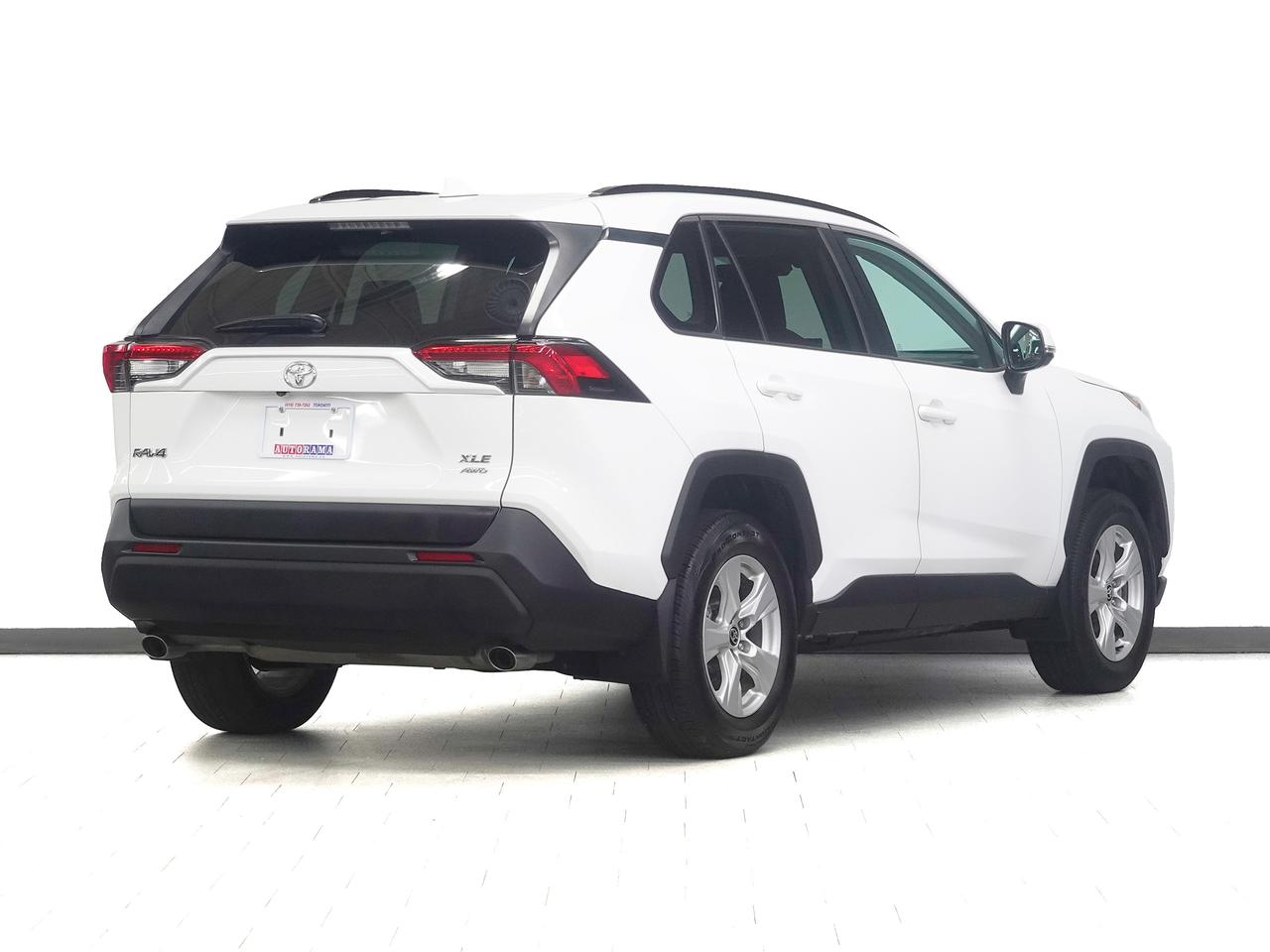 2021 Toyota RAV4 XLE | AWD | Sunroof | Heated Seats | BSM | CarPlay Photo