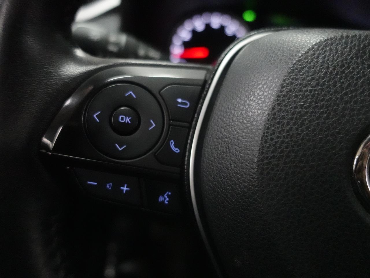 2021 Toyota RAV4 XLE | AWD | Sunroof | Heated Seats | BSM | CarPlay Photo