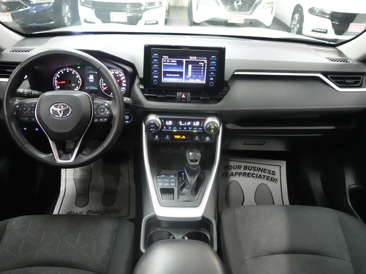 2021 Toyota RAV4 XLE | AWD | Sunroof | Heated Seats | BSM | CarPlay