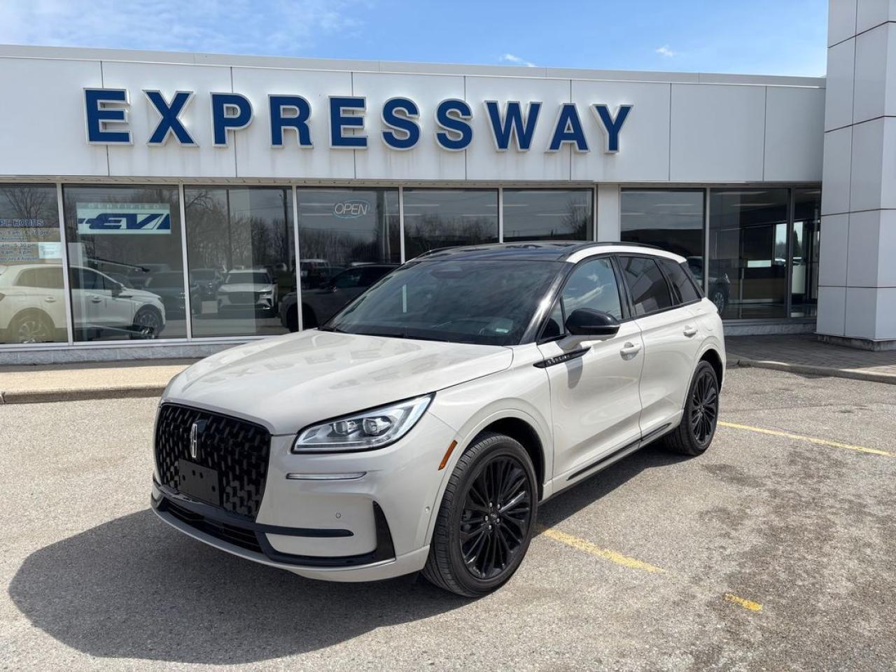 Used 2024 Lincoln Corsair Reserve for sale in New Hamburg, ON