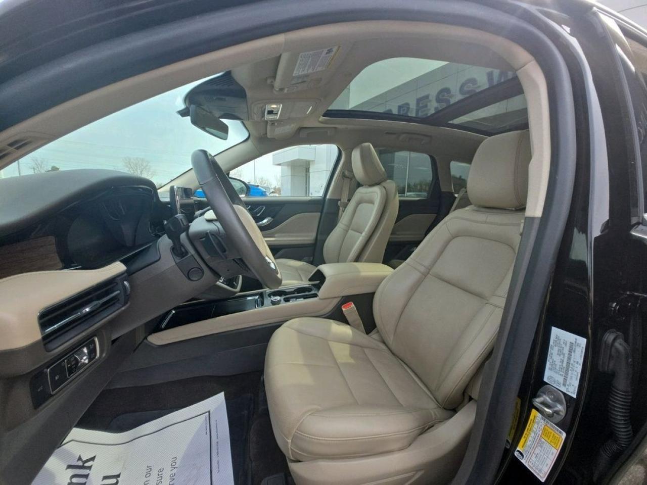 2021 Lincoln Corsair RESERVE, AWD, 2L, HEATED STEERING WHEEL, NAV! Photo