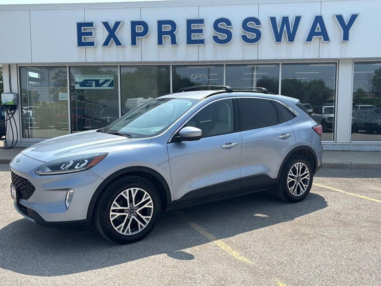 Used 2022 Ford Escape SEL Hybrid for sale in Stratford, ON