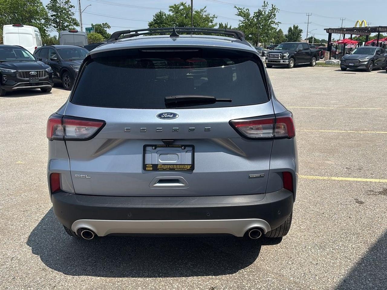 2022 Ford Escape SEL Hybrid Photo4
