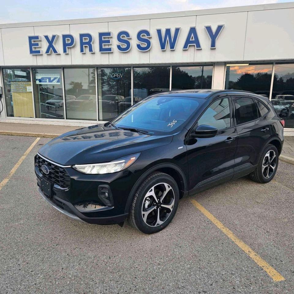 New 2025 Ford Escape ST-Line Select for sale in New Hamburg, ON