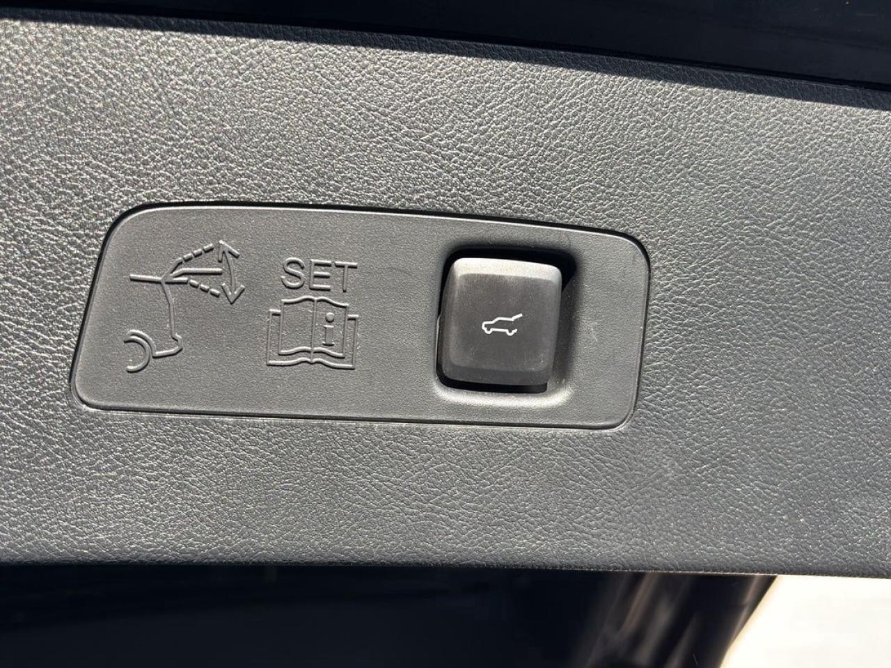 2022 Lincoln Corsair RESERVE, 20" RIMS, HEATED STEERING WHEEL,TECH PACK Photo