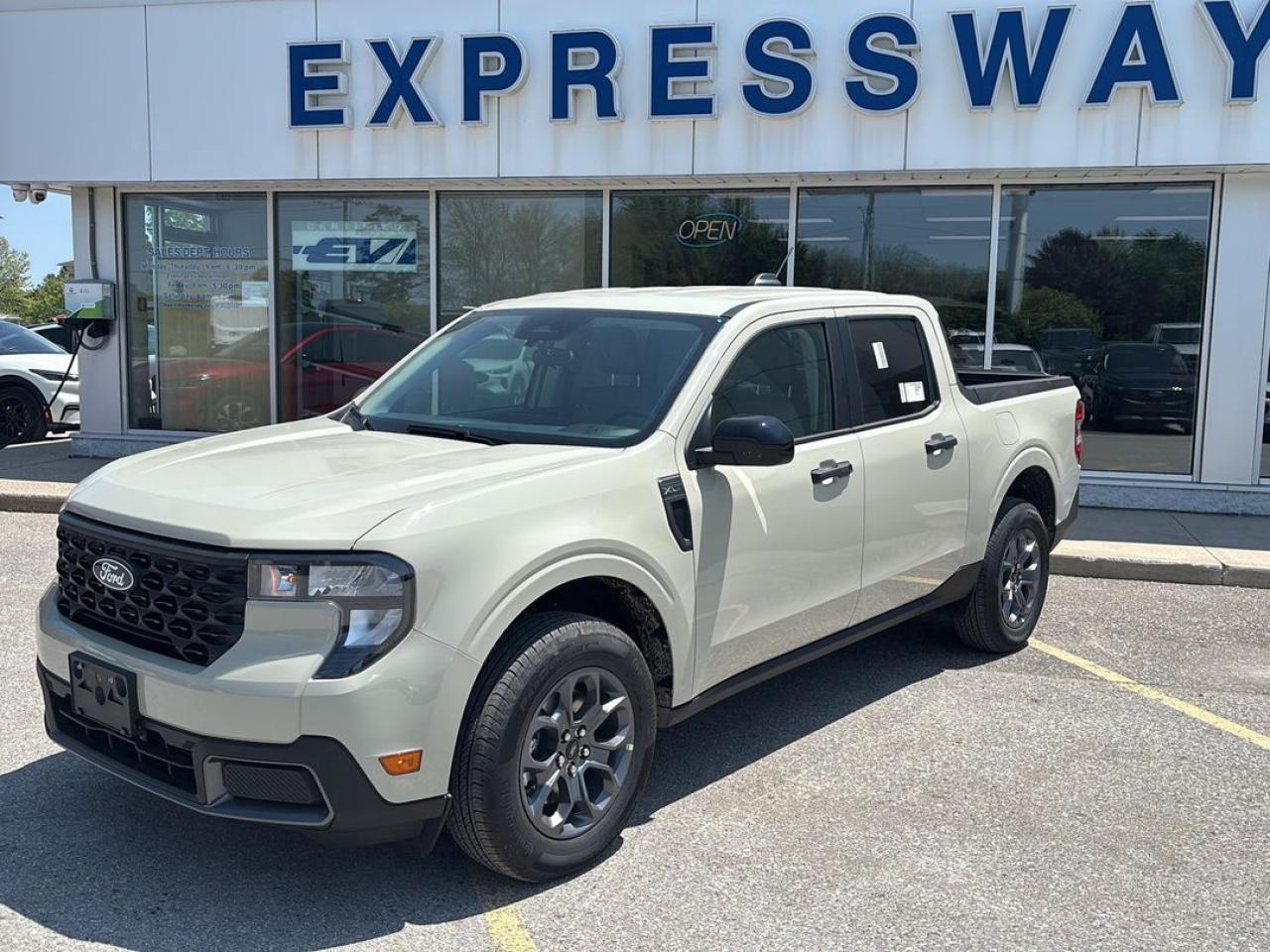 New 2025 Ford Maverick XLT for sale in New Hamburg, ON