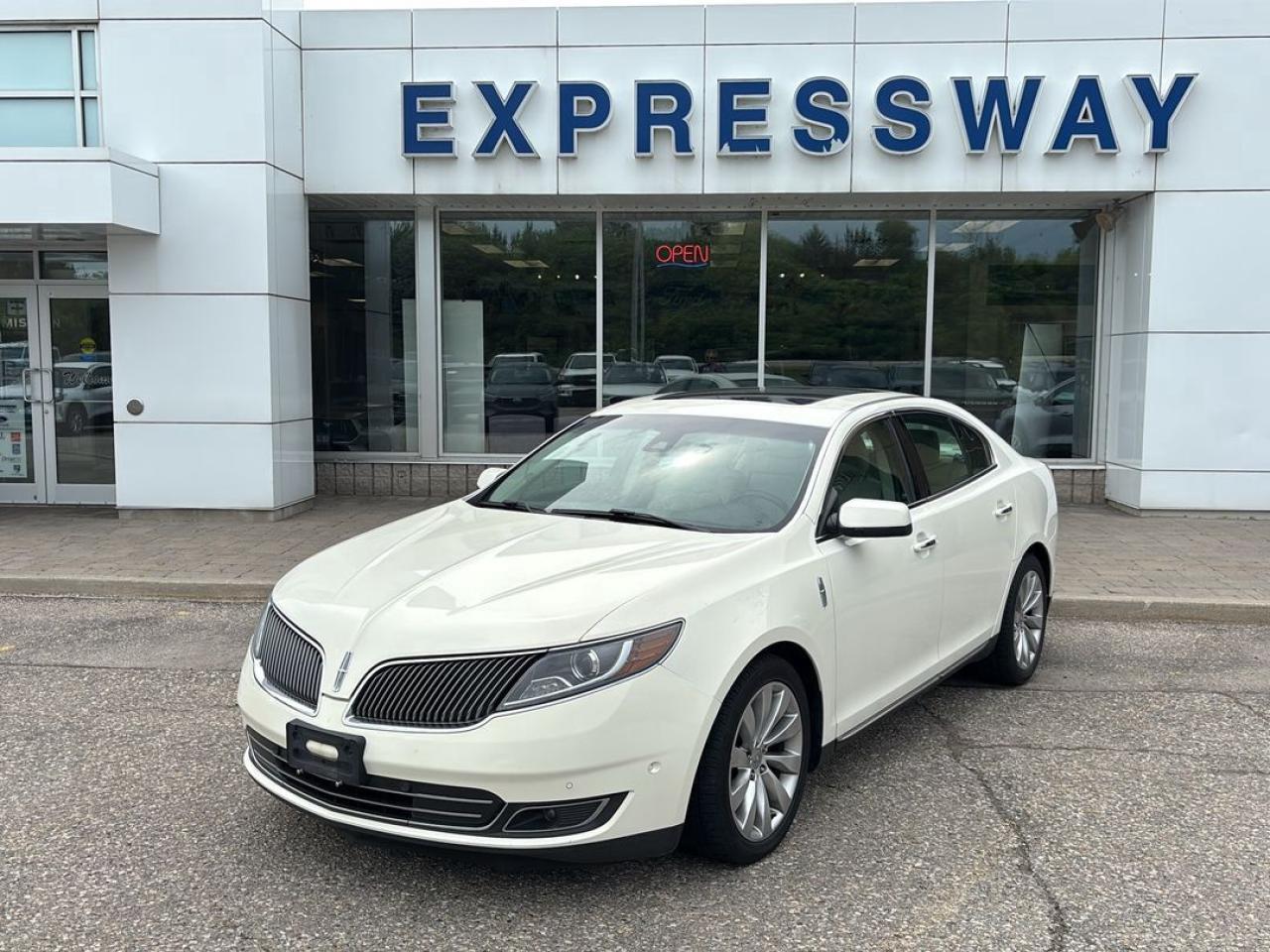 Used 2013 Lincoln MKS  for sale in New Hamburg, ON